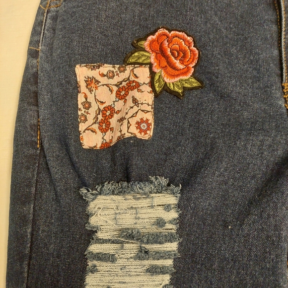 Mark. Haven Distressed Floral Embroidered Patch Dark Wash Denim Flare Jeans Sz 6 - Picture 7 of 14
